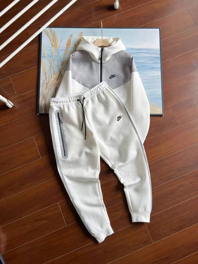 NIKE Tech Fleece #1