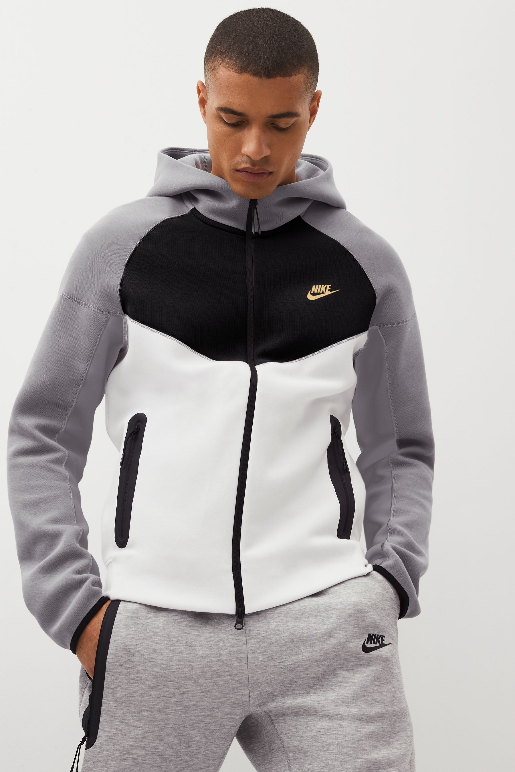 NIKE Tech Fleece #1